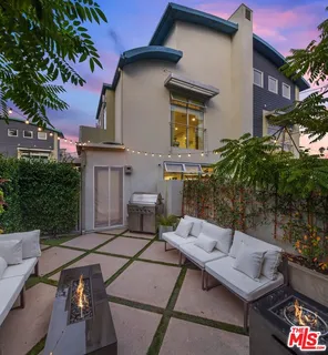 $2,295,000 | 512 Brooks Avenue, Unit 6, Venice, CA 90291