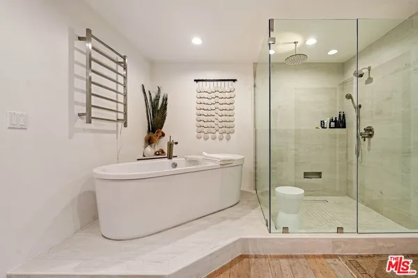 $2,295,000 | 512 Brooks Avenue, Unit 6, Venice, CA 90291