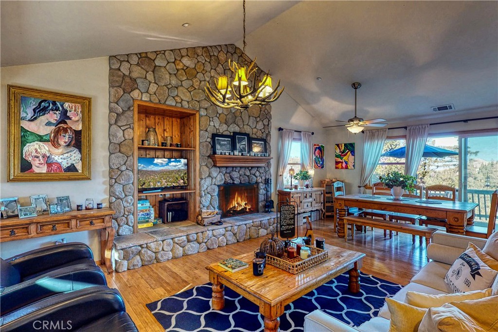 863 Grass Valley Road Lake Arrowhead, CA 92352 - Photo 7 of 35