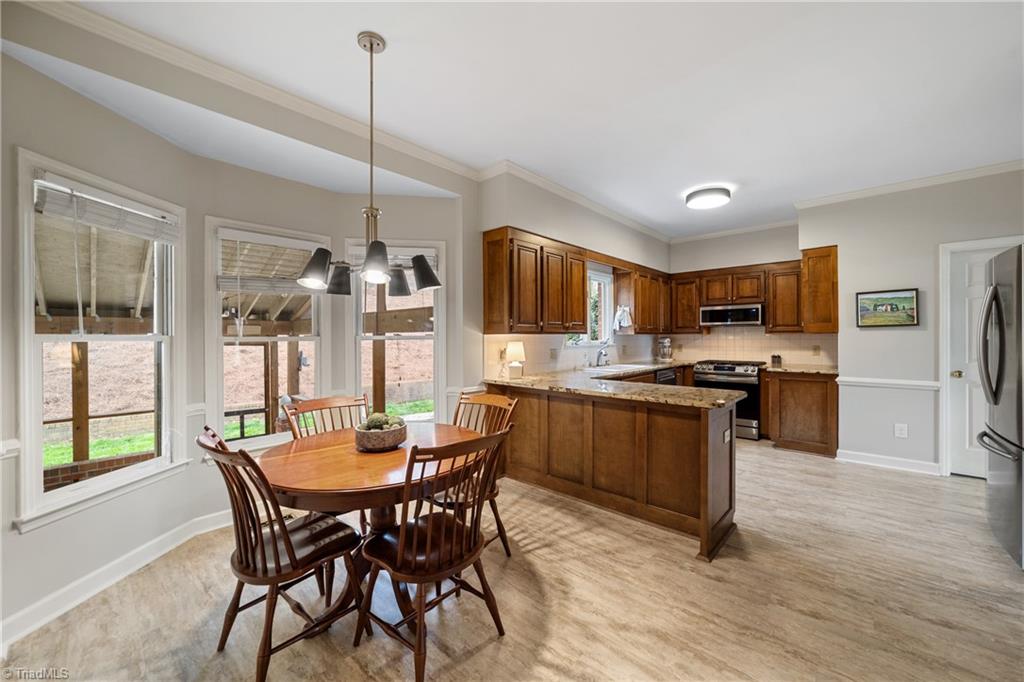 178 Wexham Road Winston-Salem, NC 27103 - Photo 5 of 20