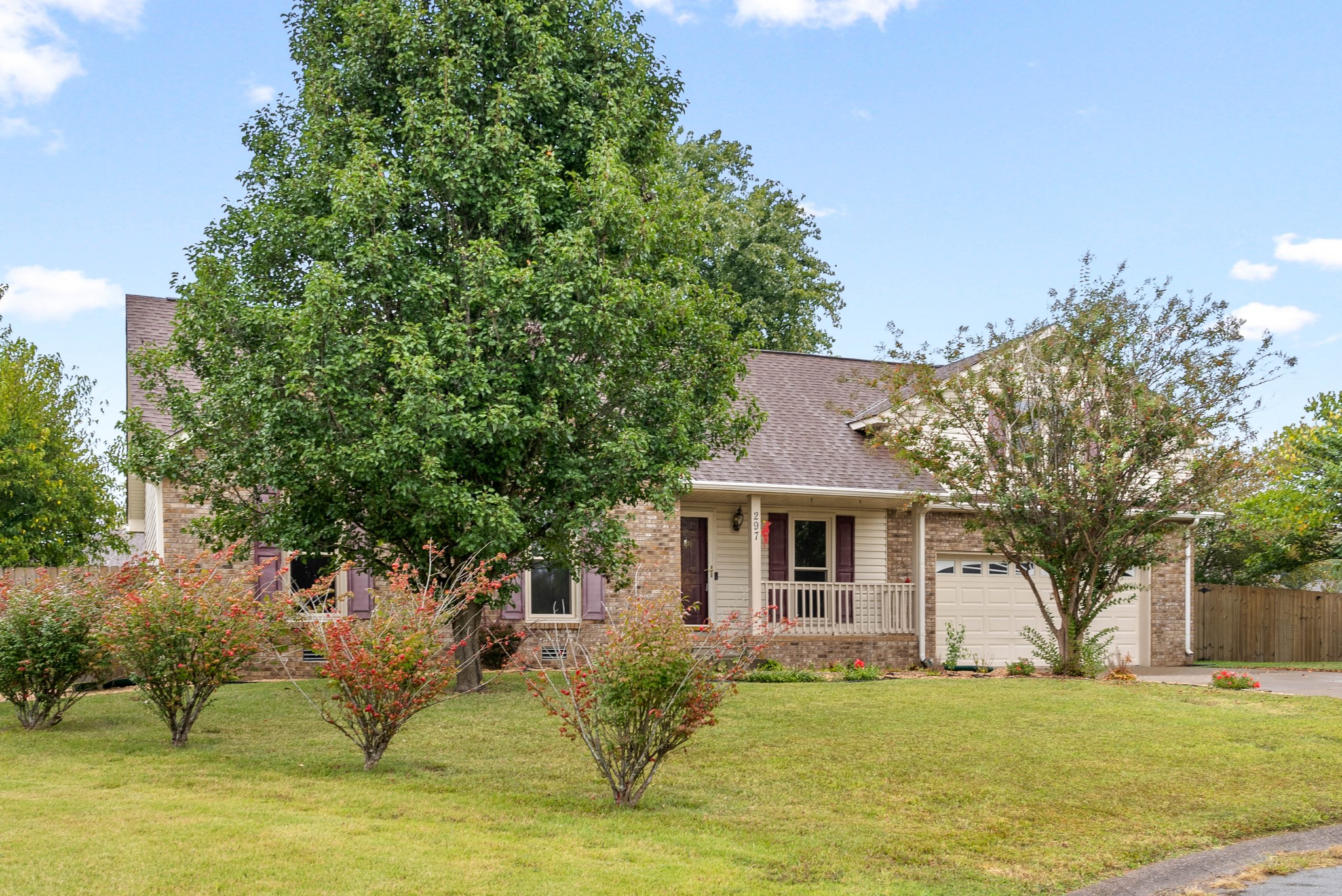 297 Joe McCraw Road Clarksville, TN 37040 - Photo 2 of 33 Gallery Image 2