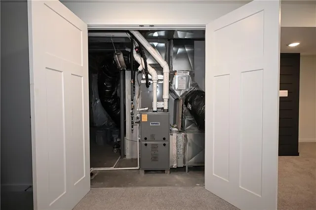 a view of walk in closet