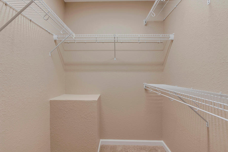 313 Cumberland View Road Clinton, TN 37716 - Photo 17 of 31 Master Closet