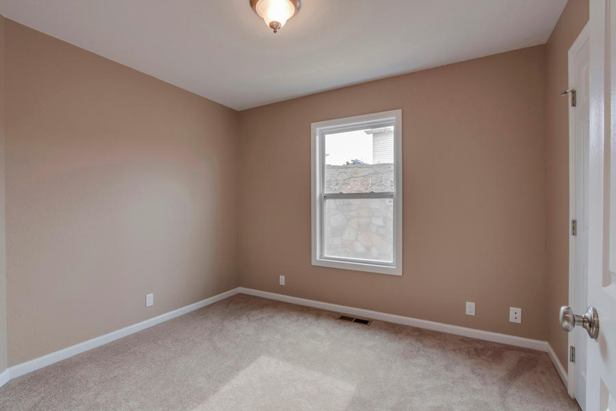 313 Cumberland View Road Clinton, TN 37716 - Photo 18 of 31 Bedroom 2