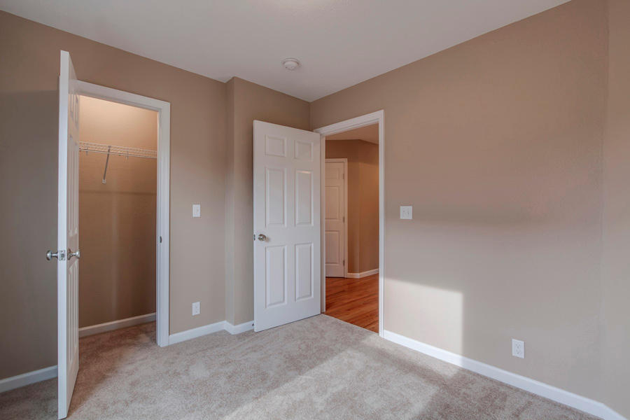 313 Cumberland View Road Clinton, TN 37716 - Photo 19 of 31 Bedroom 2