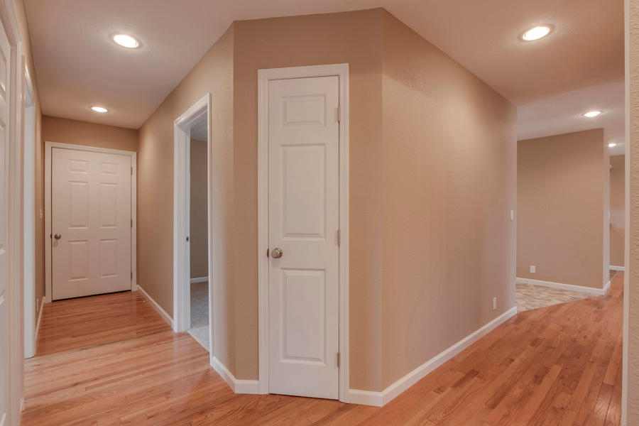 313 Cumberland View Road Clinton, TN 37716 - Photo 24 of 31 Linen Closet
