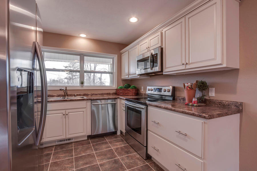 313 Cumberland View Road Clinton, TN 37716 - Photo 3 of 31 Kitchen