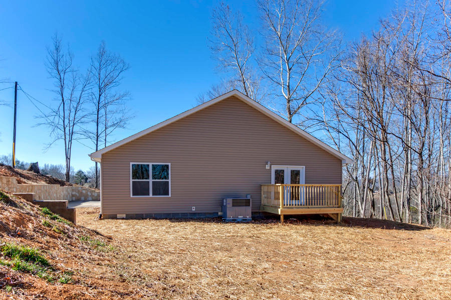 313 Cumberland View Road Clinton, TN 37716 - Photo 30 of 31 Back of Property