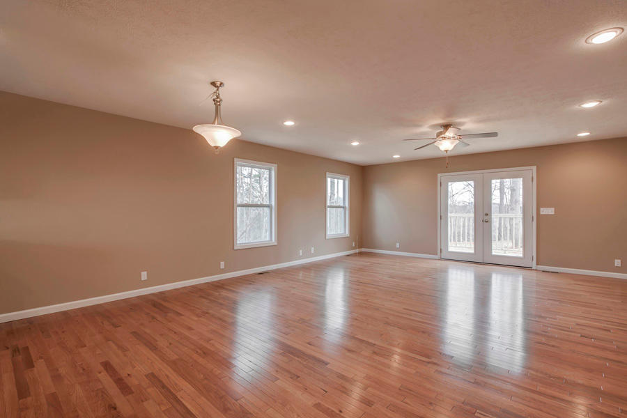 313 Cumberland View Road Clinton, TN 37716 - Photo 9 of 31 Living-Dining