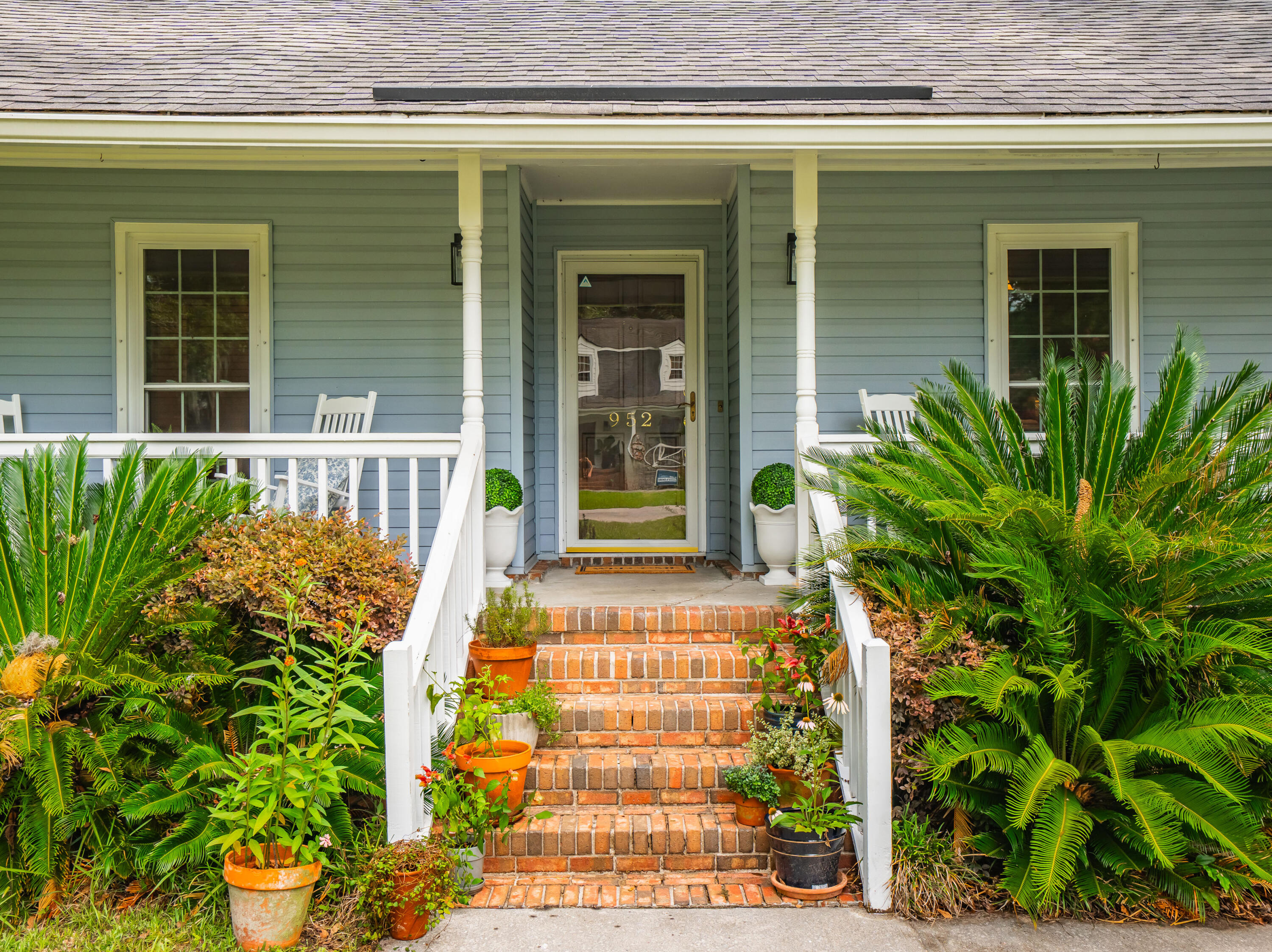 952 Anchor Road Charleston, SC 29412 - Photo 10 of 52 Front Porch