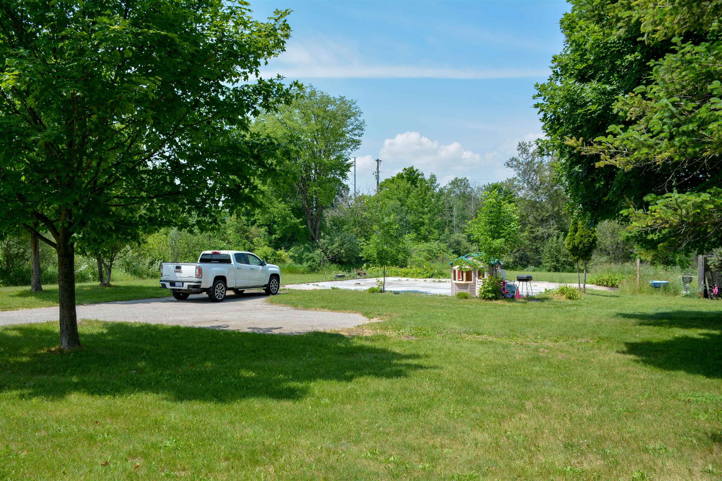 359 North Keystone Road Traverse City, MI 49696 - Photo 12 of 54