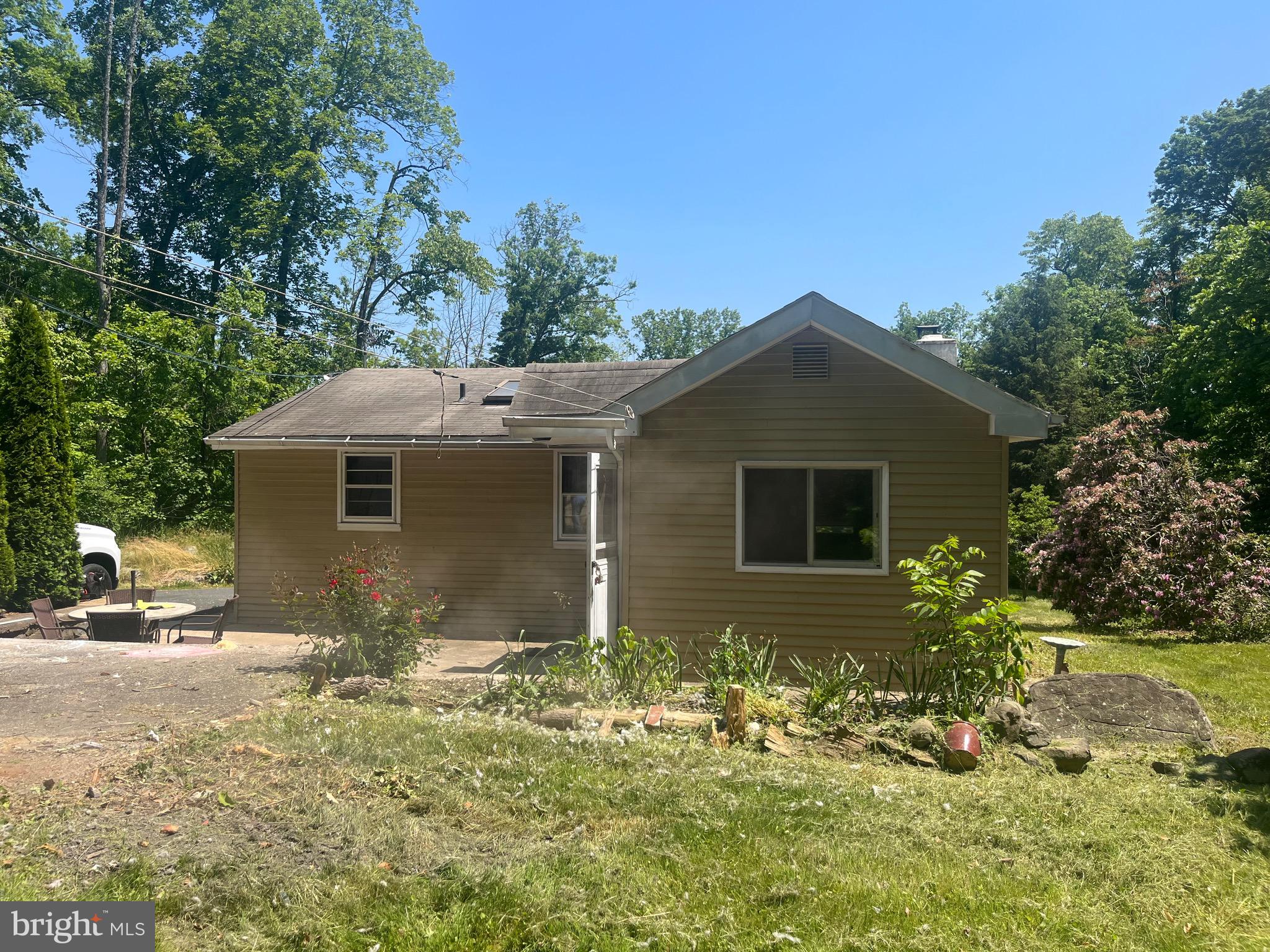 1320 Nace Road Pennsburg, PA 18073 - Photo 4 of 11