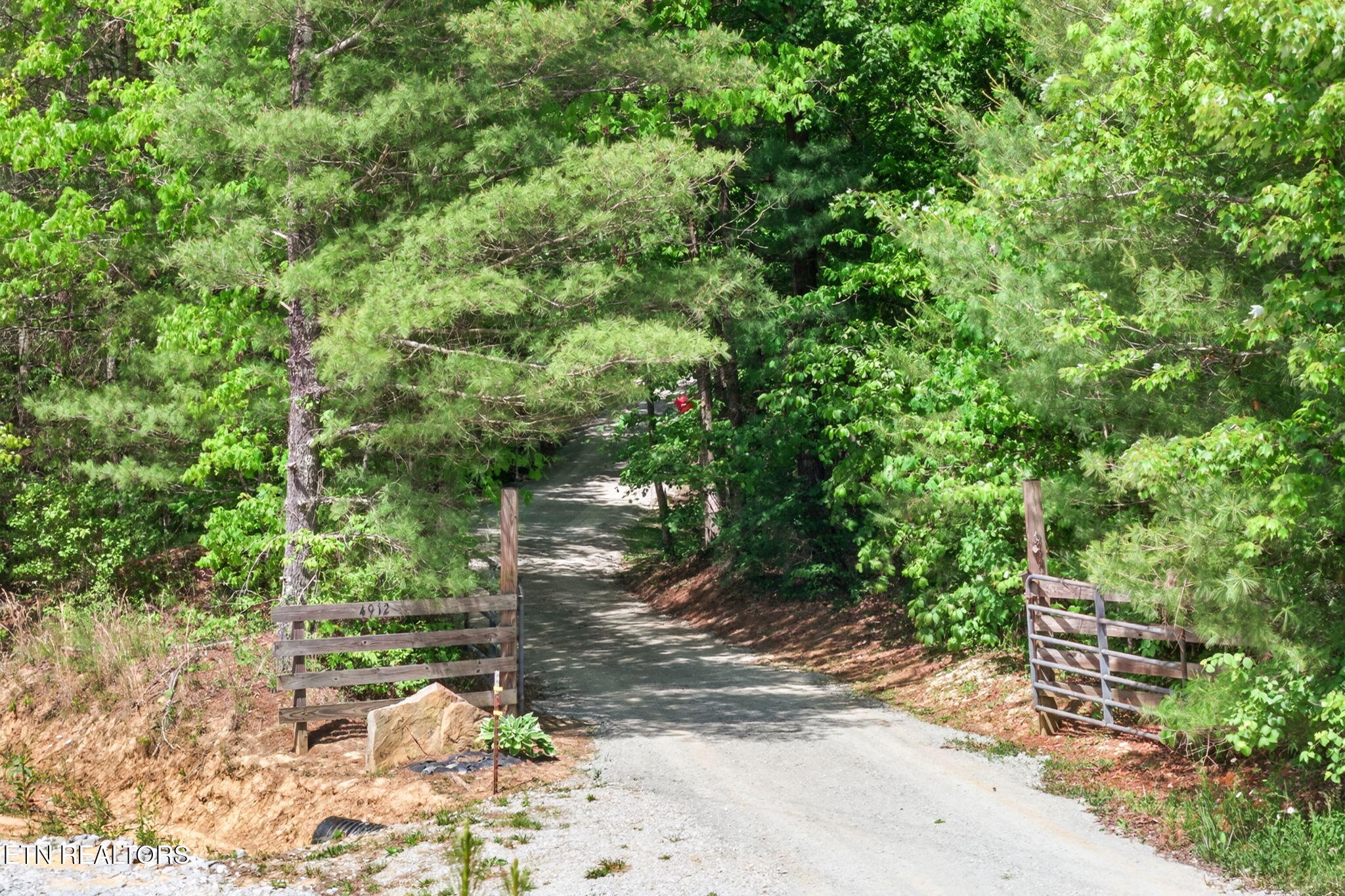 4912 Honey Creek Loop Road Allardt, TN 38504 - Photo 39 of 49 38-web-or-mls-4912 Honey Creek Loop Rd_1