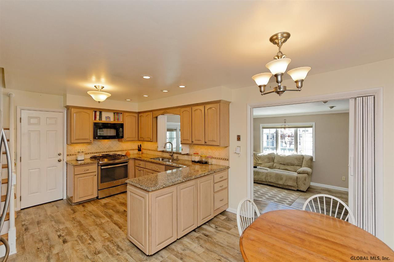 1029 Angelina Road Rotterdam, NY 12303 - Photo 7 of 25 Photo 7
