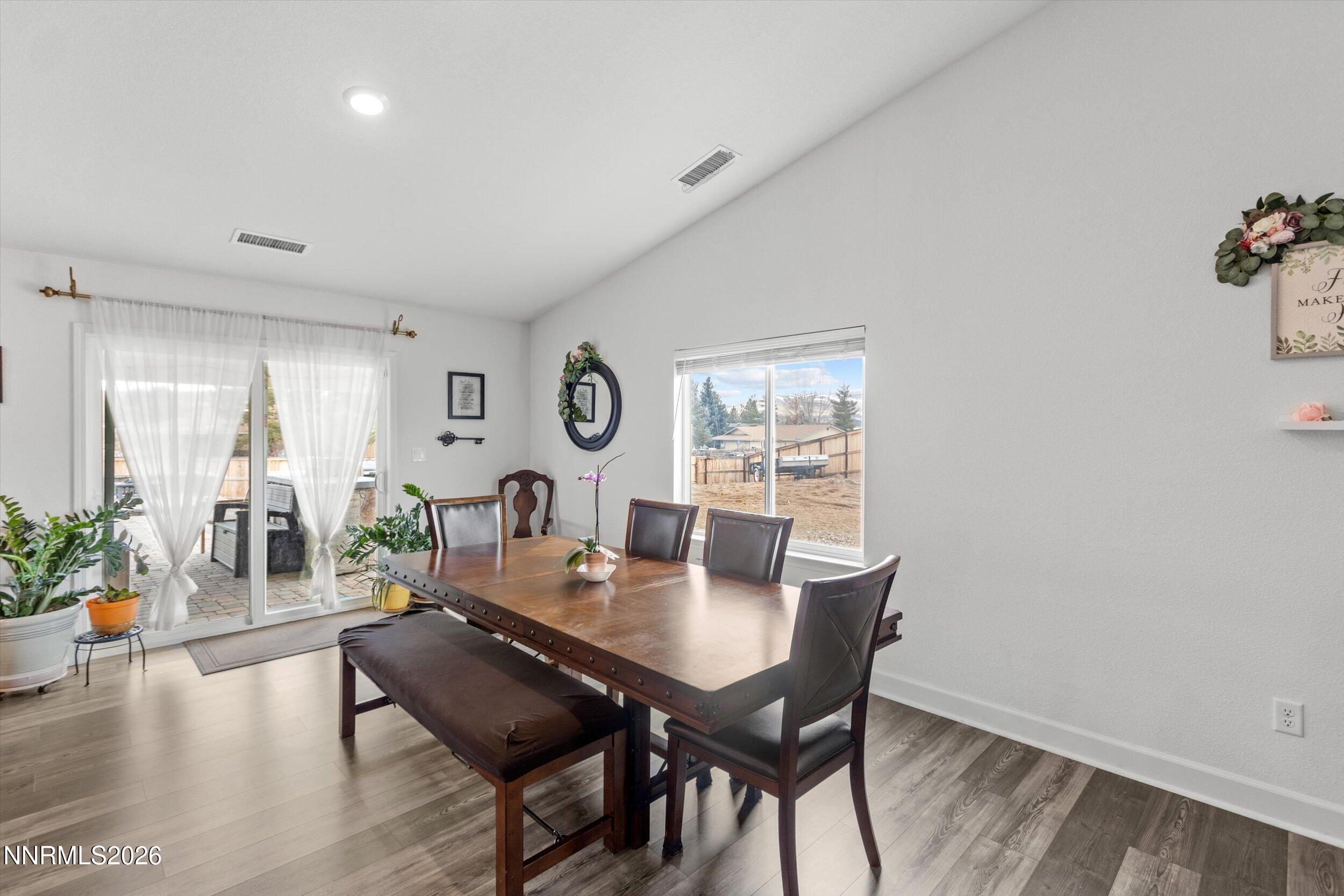 7400 Hundred Acre Drive Reno, NV 89506 - Photo 14 of 51 28-Dining