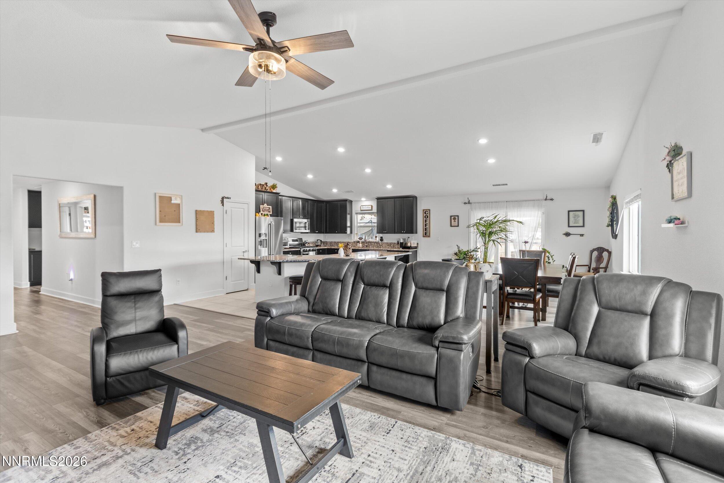 7400 Hundred Acre Drive Reno, NV 89506 - Photo 10 of 51 47-Living