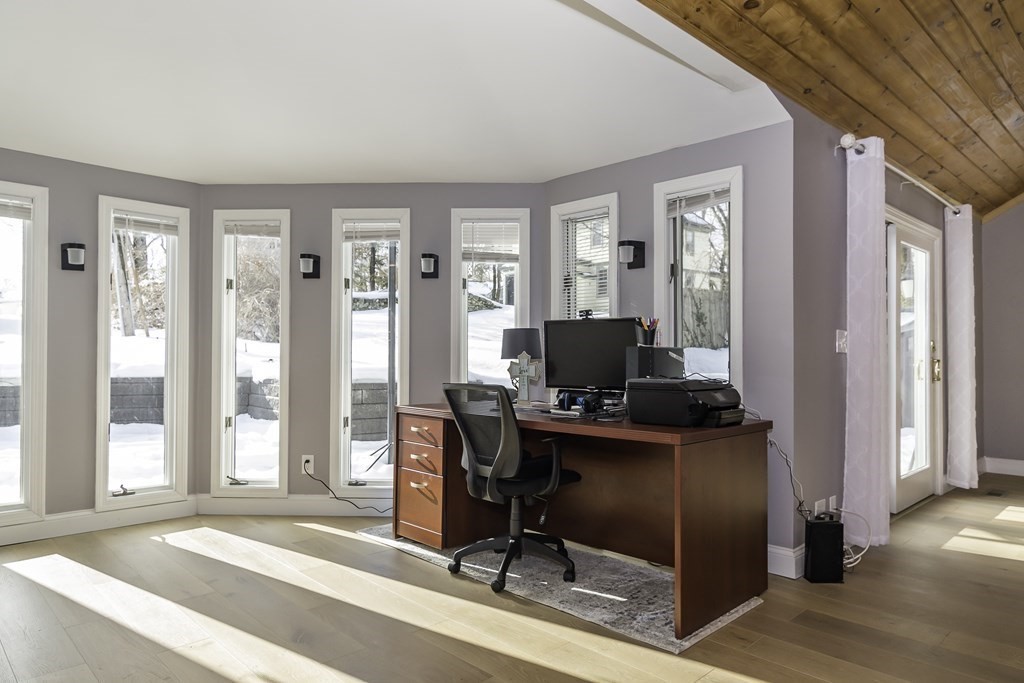 19 Fife Road Wellesley, MA 02481 - Photo 3 of 25