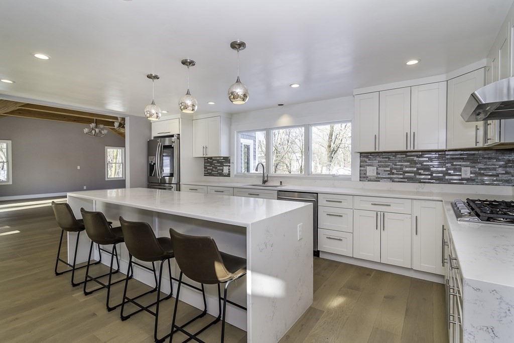 19 Fife Road Wellesley, MA 02481 - Photo 6 of 25