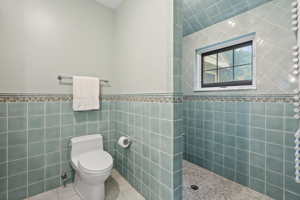 9 Bonad Road Arlington, MA 02476 - Photo 16 of 38