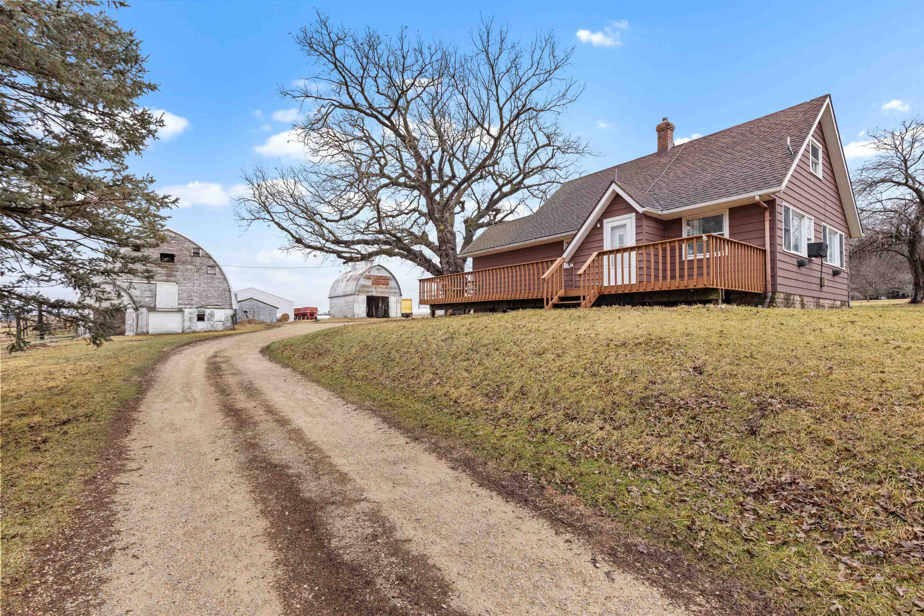 16398 Rock Grove Road Durand, IL 61024 - Photo 2 of 31