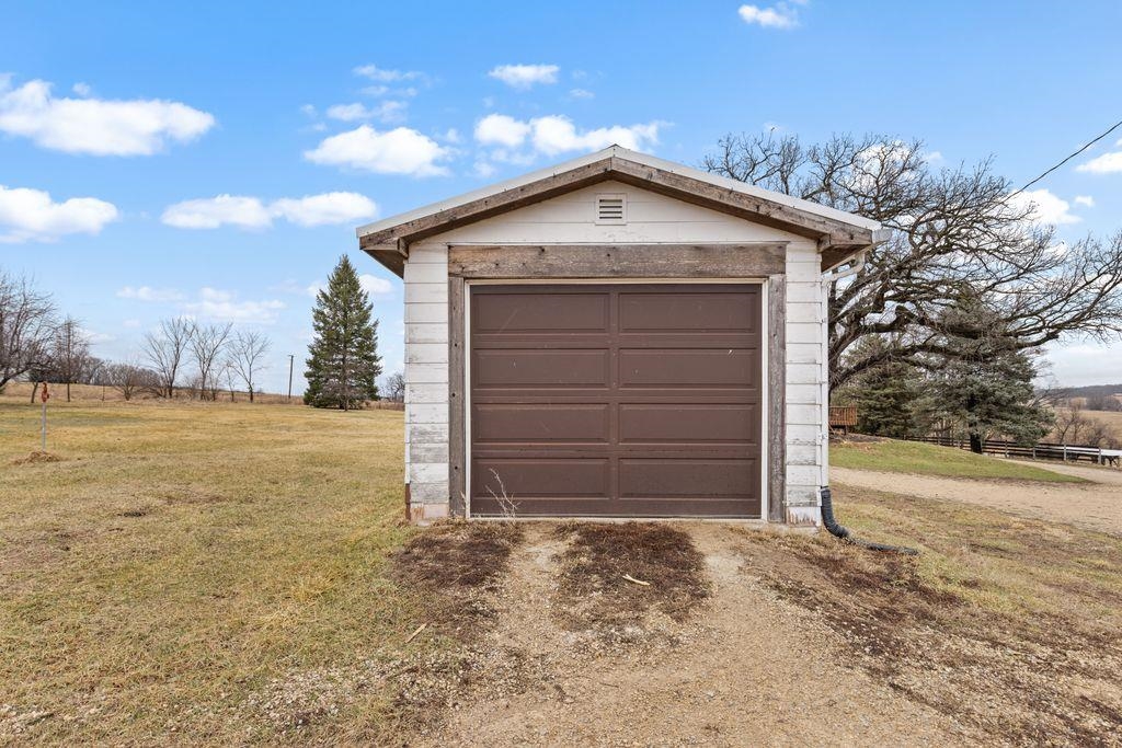 16398 Rock Grove Road Durand, IL 61024 - Photo 23 of 31