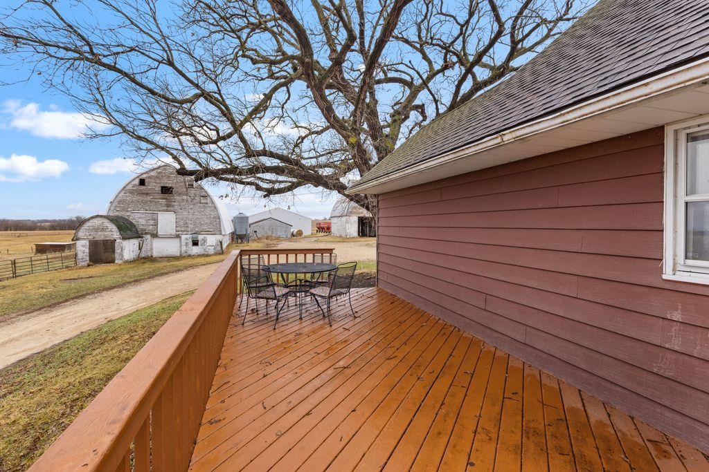 16398 Rock Grove Road Durand, IL 61024 - Photo 4 of 31