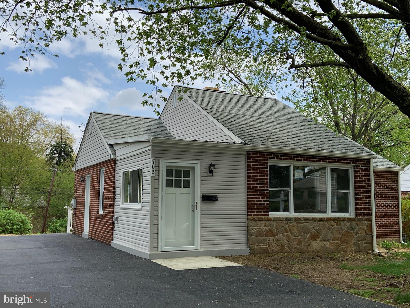 703 Edgemoor Road Wilmington, DE 19809 - Photo 1 of 18 Gallery Image 1