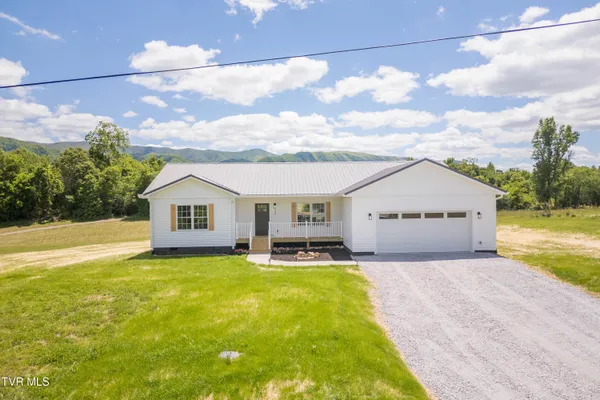 $395,000 | 320 Deerwood Road, Greeneville, TN 37743