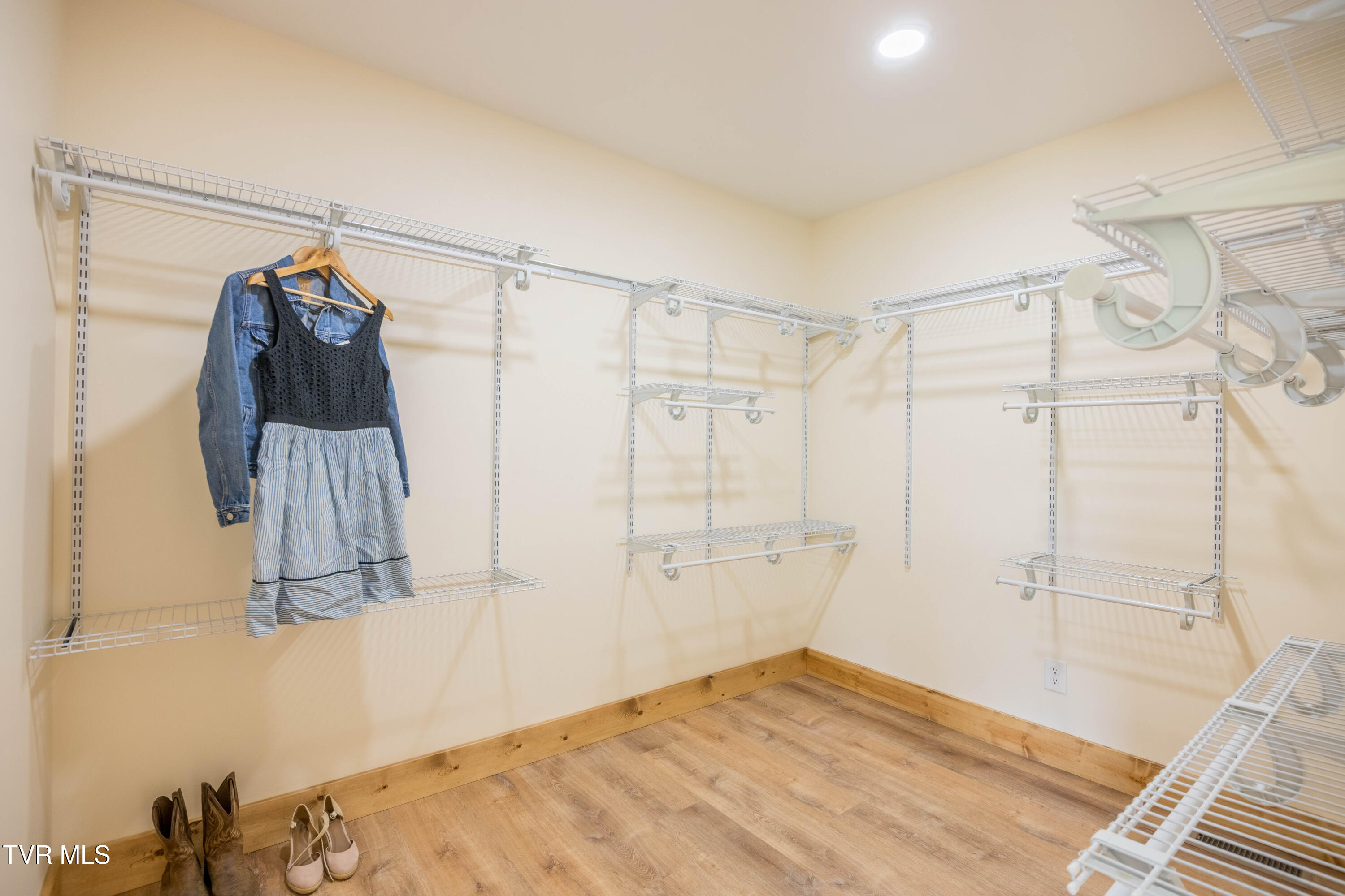 320 Deerwood Road Greeneville, TN 37743 - Photo 20 of 29 087A1417-HDR