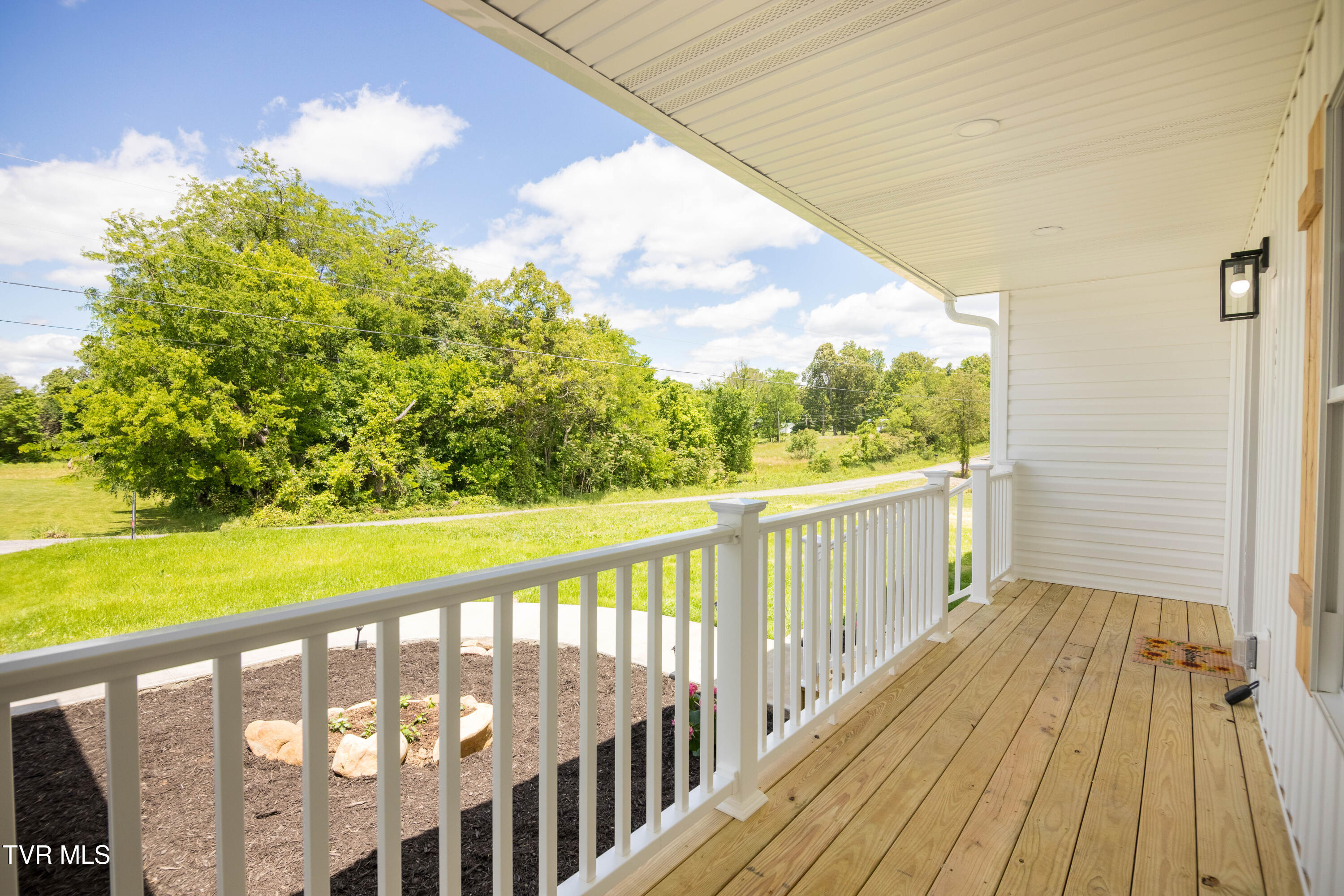 320 Deerwood Road Greeneville, TN 37743 - Photo 23 of 29 087A1426-HDR-2