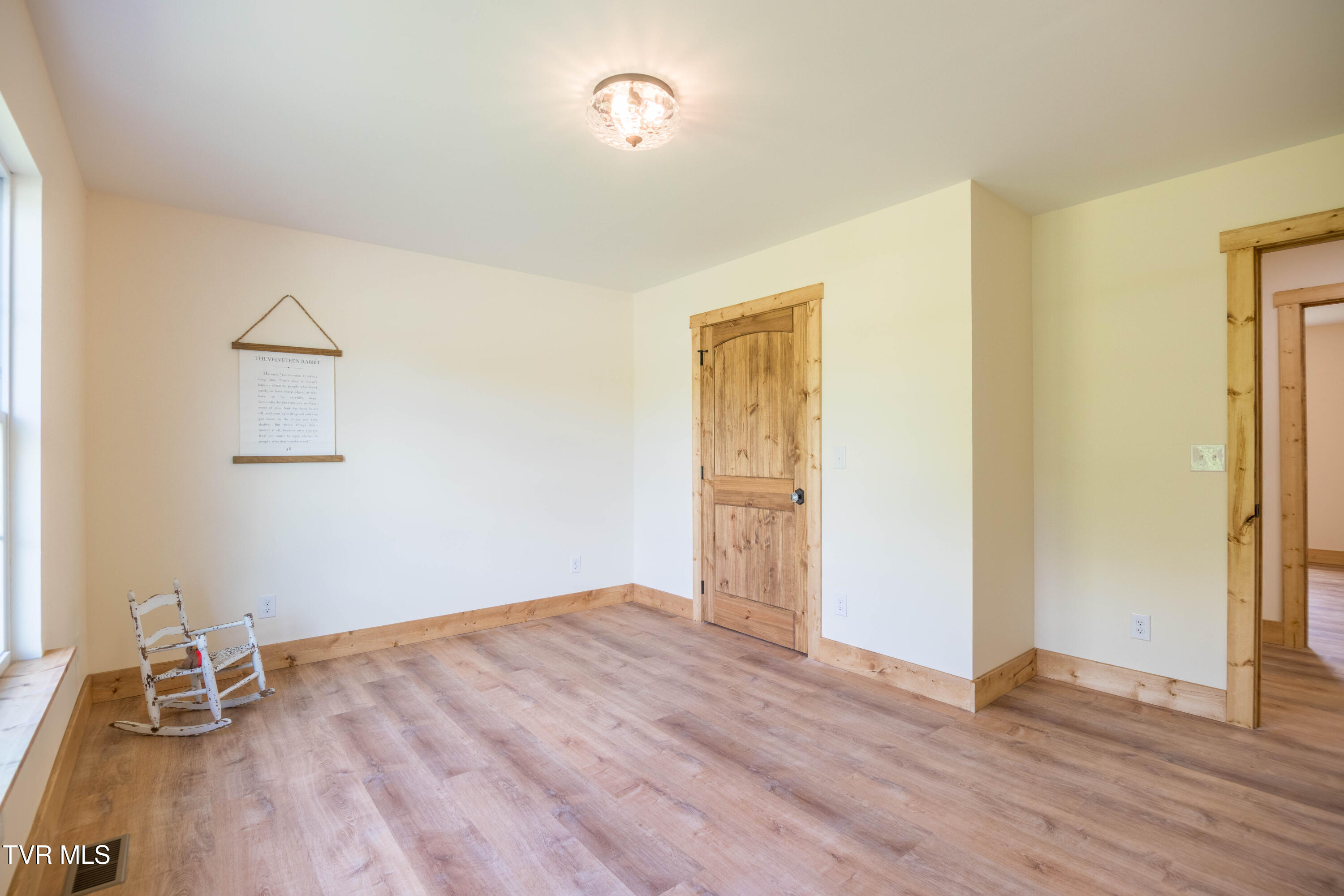 320 Deerwood Road Greeneville, TN 37743 - Photo 6 of 29 087A1333-HDR