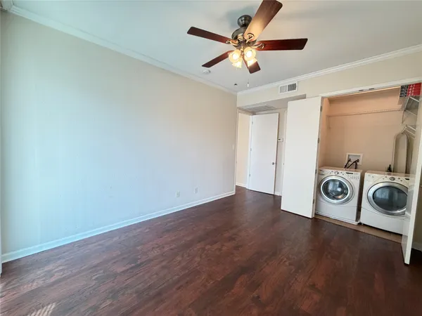 $159,500 | 4515 Briar Hollow Place, Unit 315, Houston, TX 77027