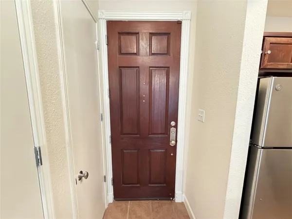 $159,500 | 4515 Briar Hollow Place, Unit 315, Houston, TX 77027
