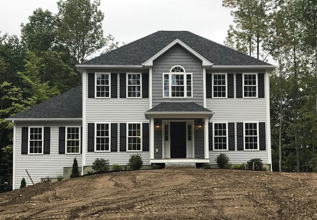 15 Minott Road Westminster, MA 01473 - Photo 1 of 26 a front view of a house with a yard