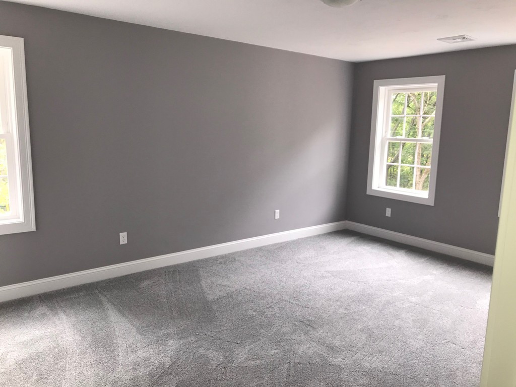 15 Minott Road Westminster, MA 01473 - Photo 12 of 26 an empty room with a window