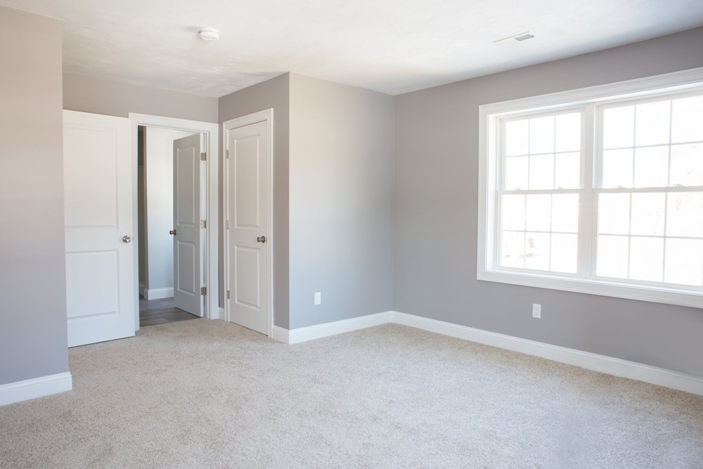 15 Minott Road Westminster, MA 01473 - Photo 9 of 26 an empty room with a window