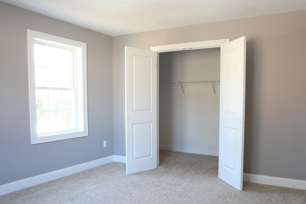 15 Minott Road Westminster, MA 01473 - Photo 10 of 26 an empty room with windows and closet