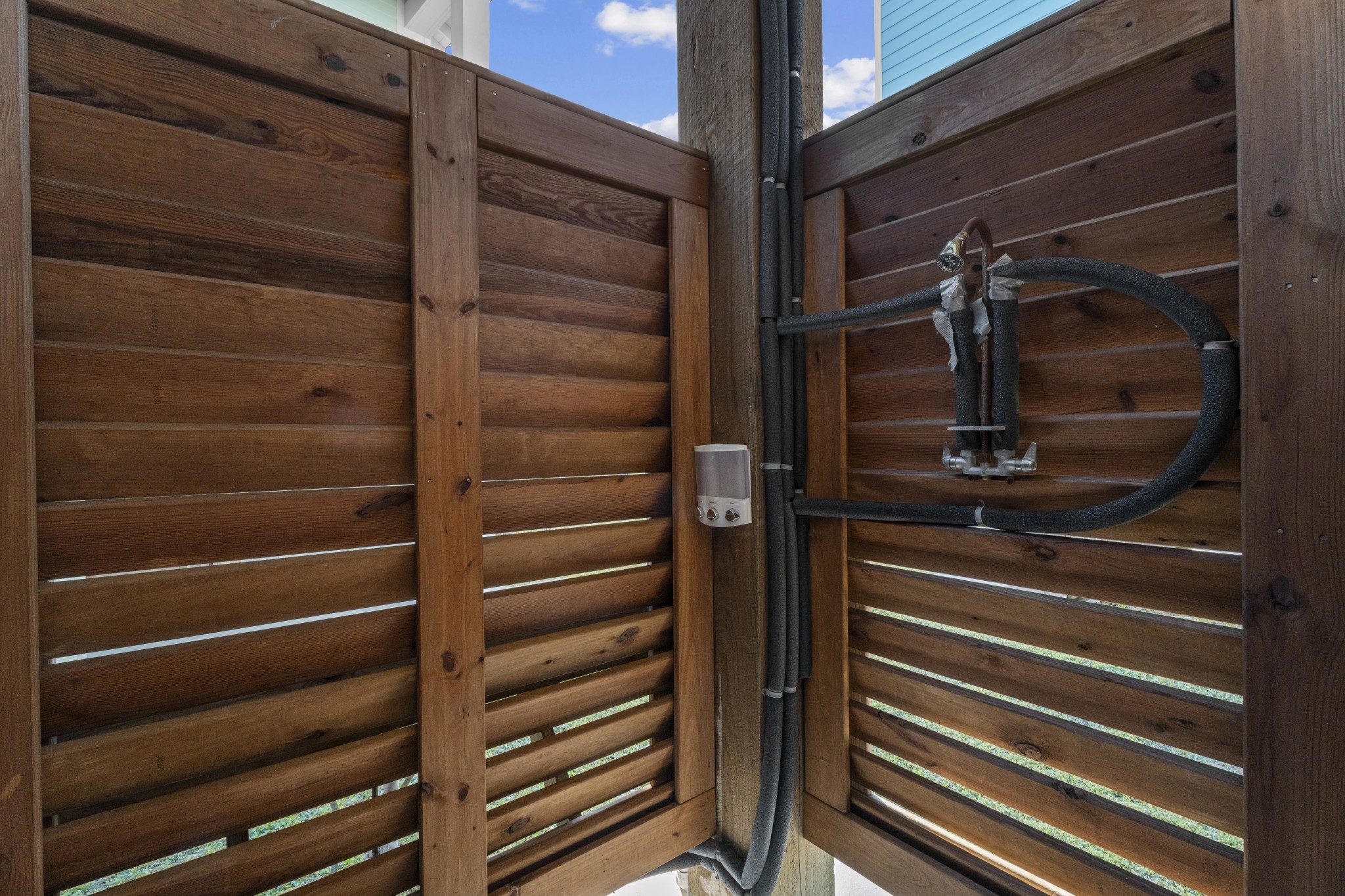 941 South Gateway Road Crystal Beach, TX 77650 - Photo 32 of 43 a view of walk in closet