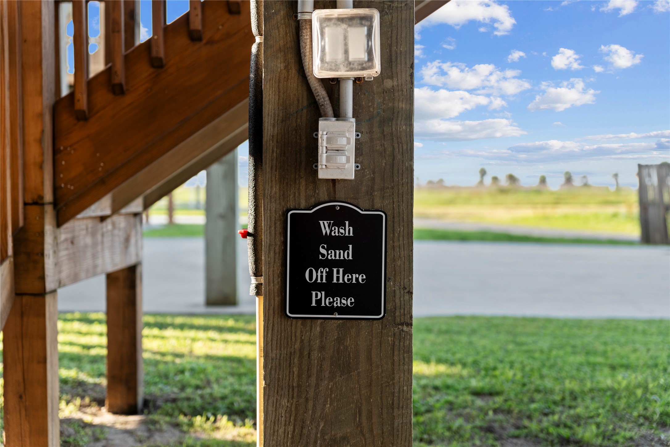 941 South Gateway Road Crystal Beach, TX 77650 - Photo 38 of 43 a view of a bench in the balcony