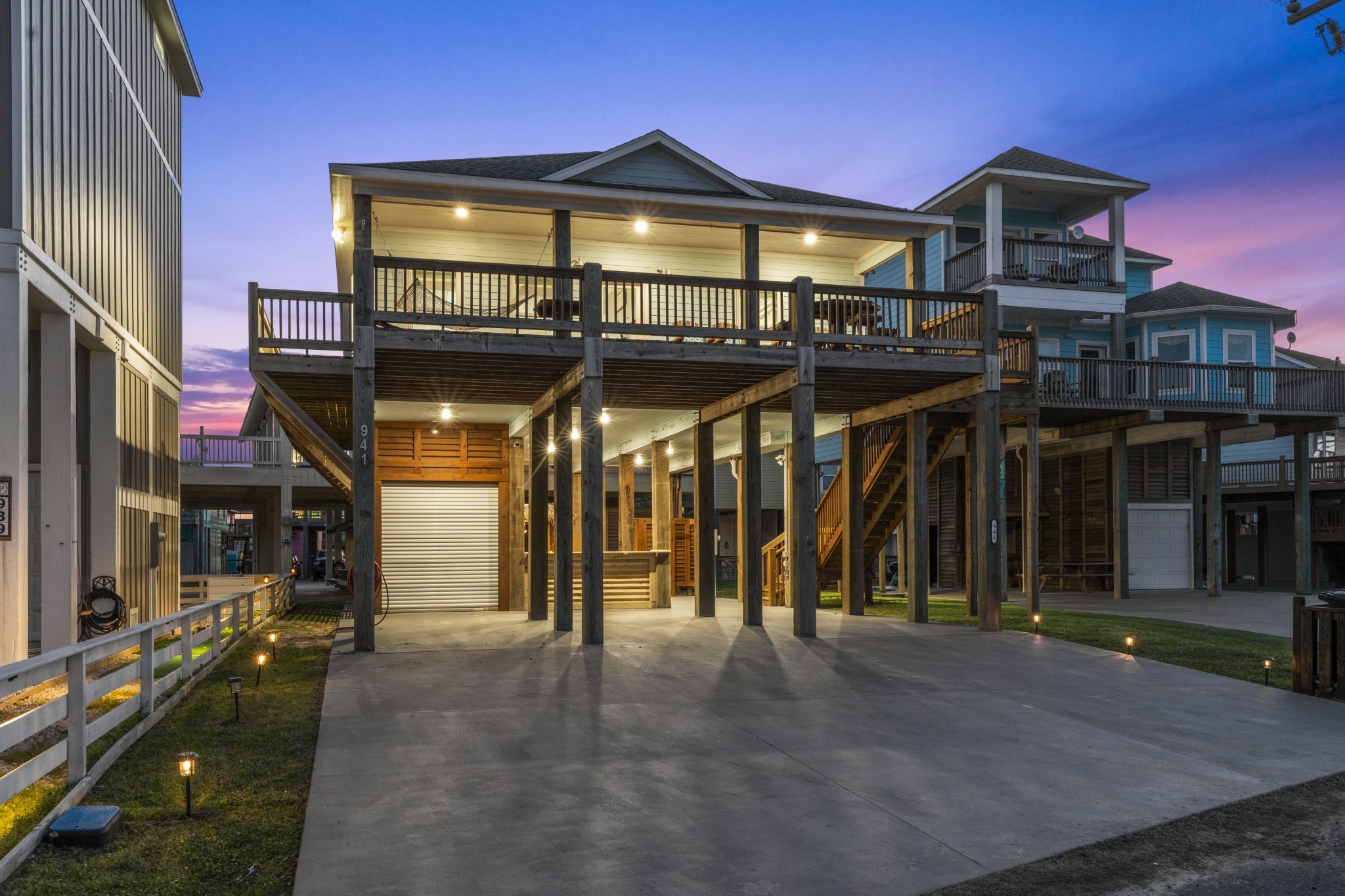 941 South Gateway Road Crystal Beach, TX 77650 - Photo 6 of 43 a view of a building with street