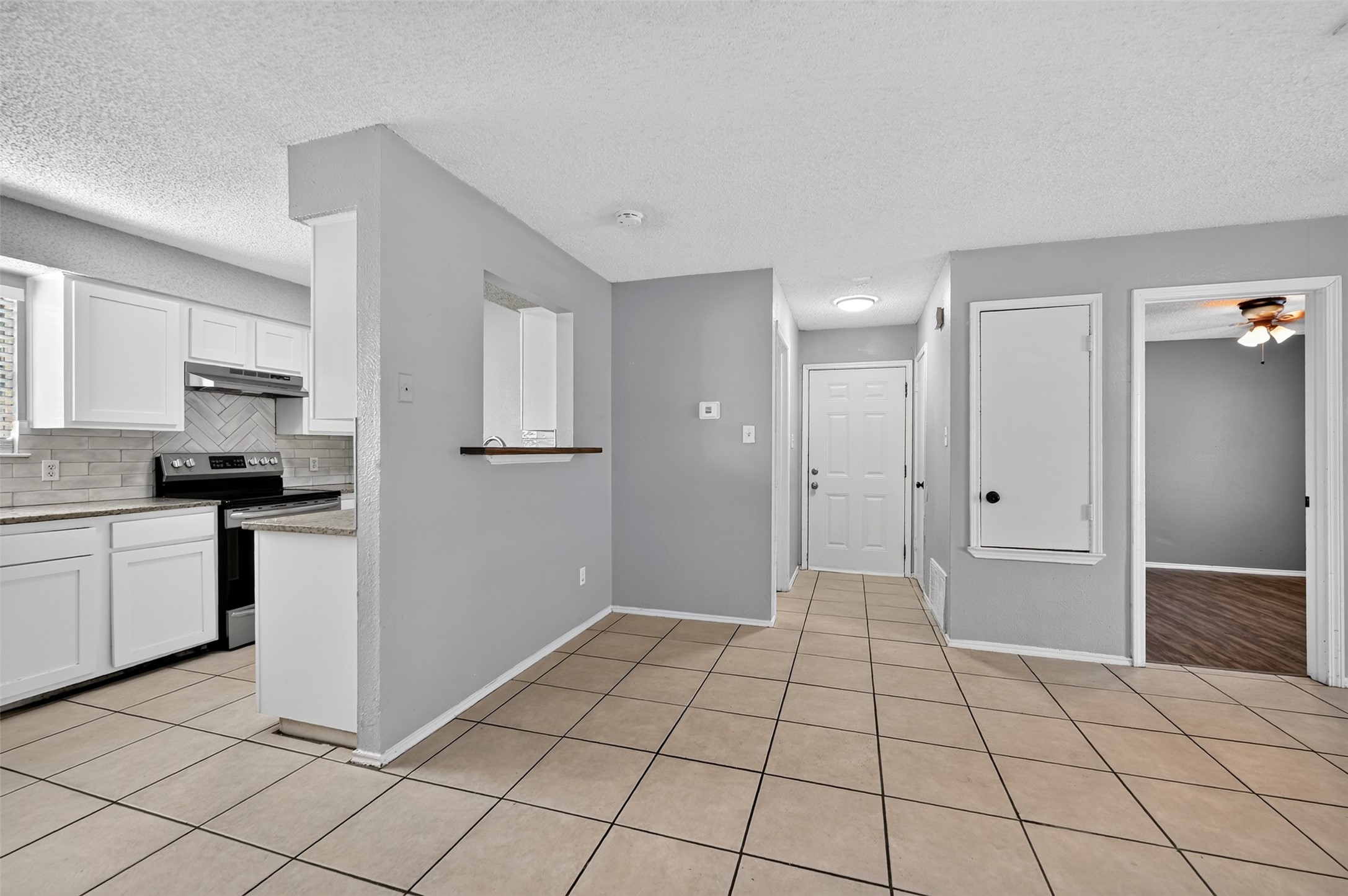1207 Eleanor Street, Unit A Austin, TX 78721 - Photo 3 of 18 Gallery Image 3