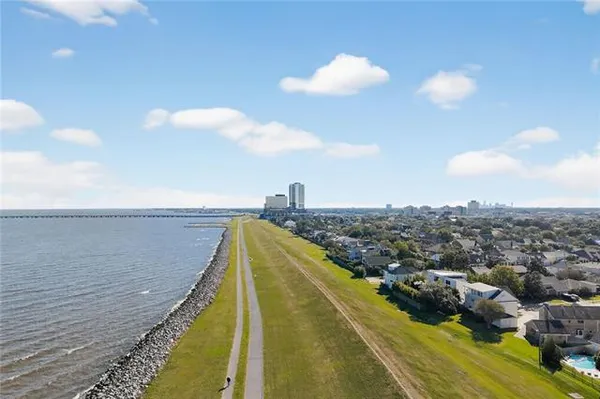 $775,000 | 4808 Neyrey Drive, Metairie, LA 70002