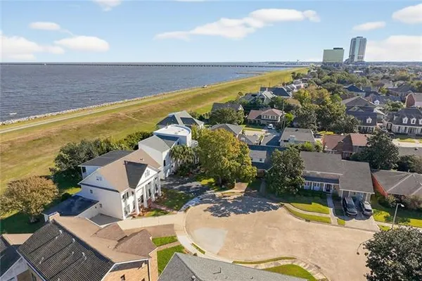 $775,000 | 4808 Neyrey Drive, Metairie, LA 70002