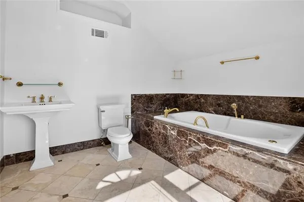 $775,000 | 4808 Neyrey Drive, Metairie, LA 70002