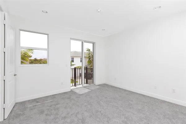 $2,950 | 6937 Pines Circle, Unit 17, Coconut Creek, FL 33073