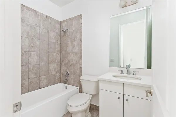 $2,950 | 6937 Pines Circle, Unit 17, Coconut Creek, FL 33073