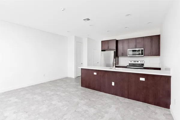 $2,950 | 6937 Pines Circle, Unit 17, Coconut Creek, FL 33073