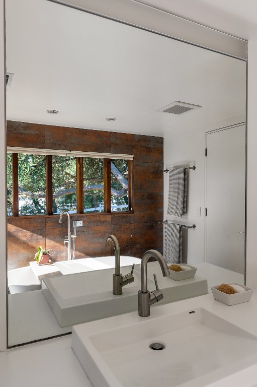 20575 Cheney Drive Topanga, CA 90290 - Photo 23 of 35