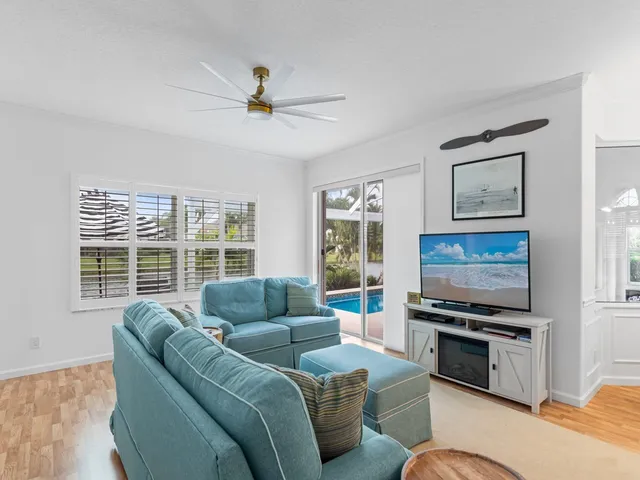 $735,000 | 1055 Quail Court Southwest, Vero Beach, FL 32968