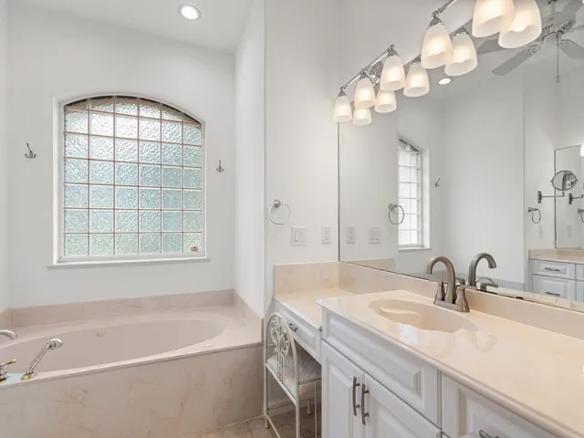 $735,000 | 1055 Quail Court Southwest, Vero Beach, FL 32968